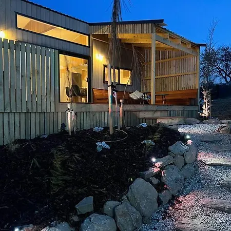 Alpine Chalet - Views, Fire-Pit, Central, Cosy